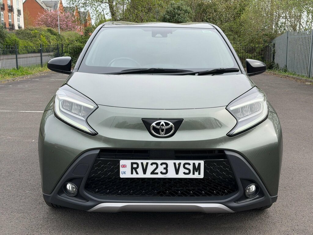 Toyota Aygo X 1.0 Vvt-i Exclusive RV23VSM Green #3