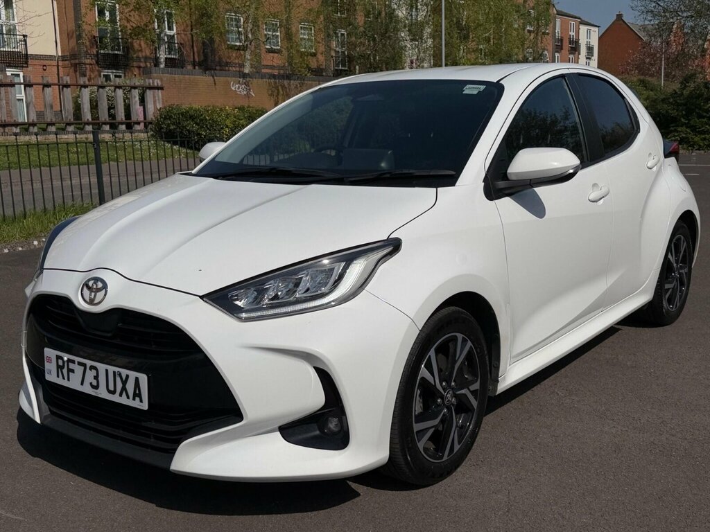 Toyota Yaris 1.5 Hybrid Design Cvt RF73UXA White #6