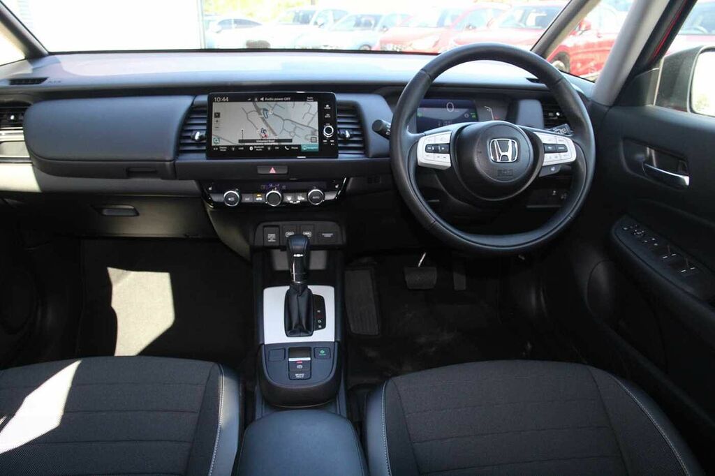 Honda Jazz 1.5 I-mmd Hybrid Crosstar Advance Ecvt RV25YEB Red #4