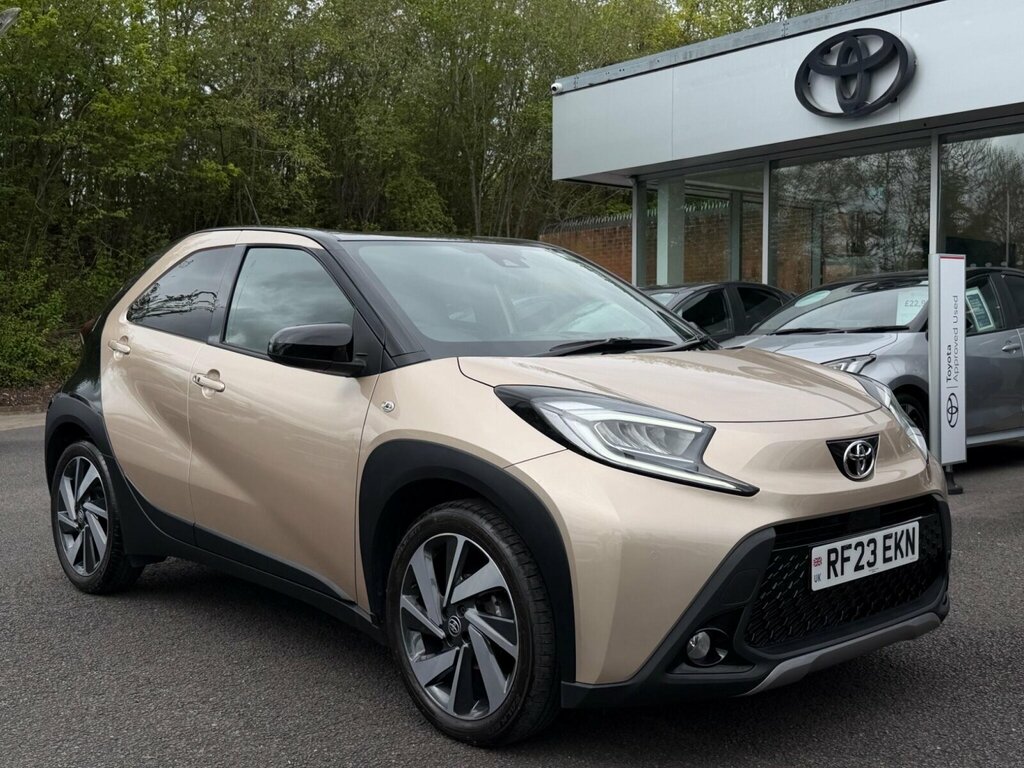 Toyota Aygo X 1.0 Vvt-i Exclusive Beige