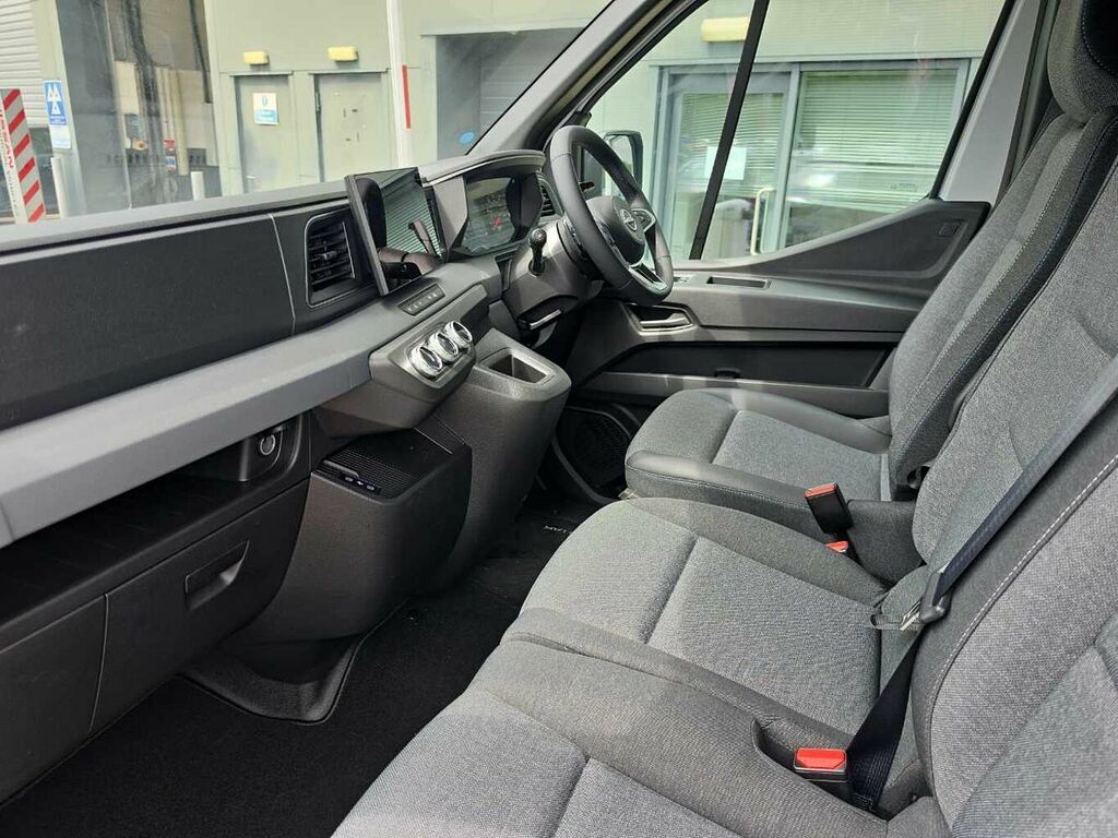 Nissan InterStar 2.0 Dci 150Ps H2 Tekna Van White #2