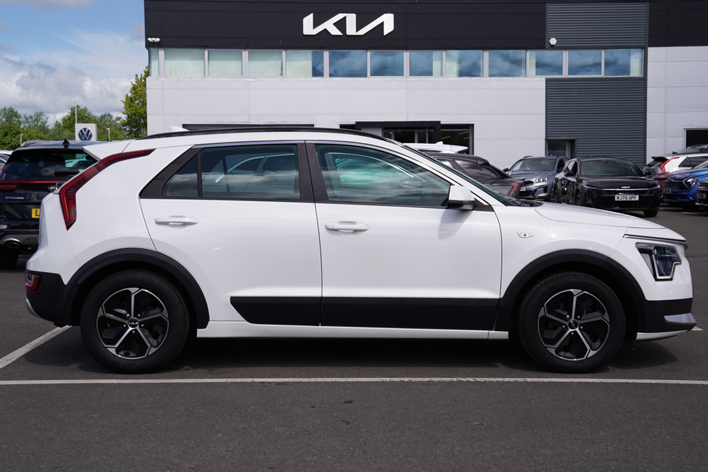Kia Niro 1.6 Gdi Hybrid 2 Dct HN72TTK White #4
