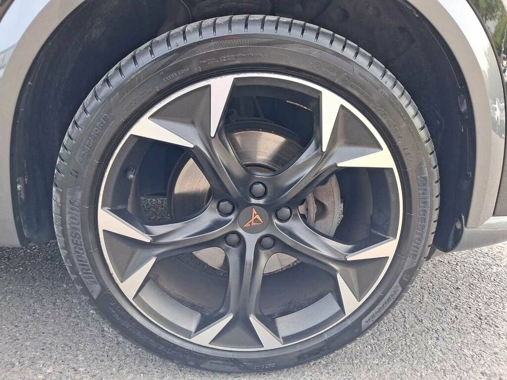 Cupra Formentor 1.5 Tsi 150 V2 OY72GYA Black #5