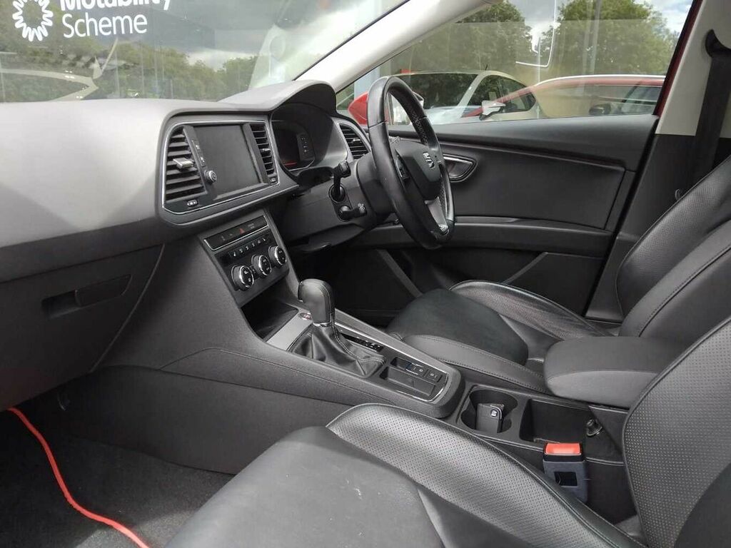 Seat Leon 1.5 Tsi Evo 150 Xcellence Lux Ez Dsg HF19TVL Red #2