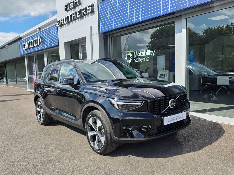 Volvo XC40 2.0 B3p Ultimate Dark Black