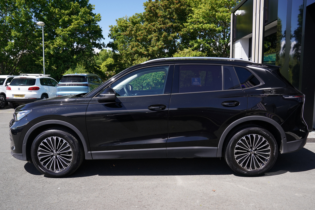 Volkswagen Tiguan 1.5 Etsi Match Dsg AP74GXN Black #6