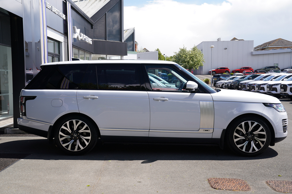 Land Rover Range Rover 2.0 P400e Lwb W18ACA White #5
