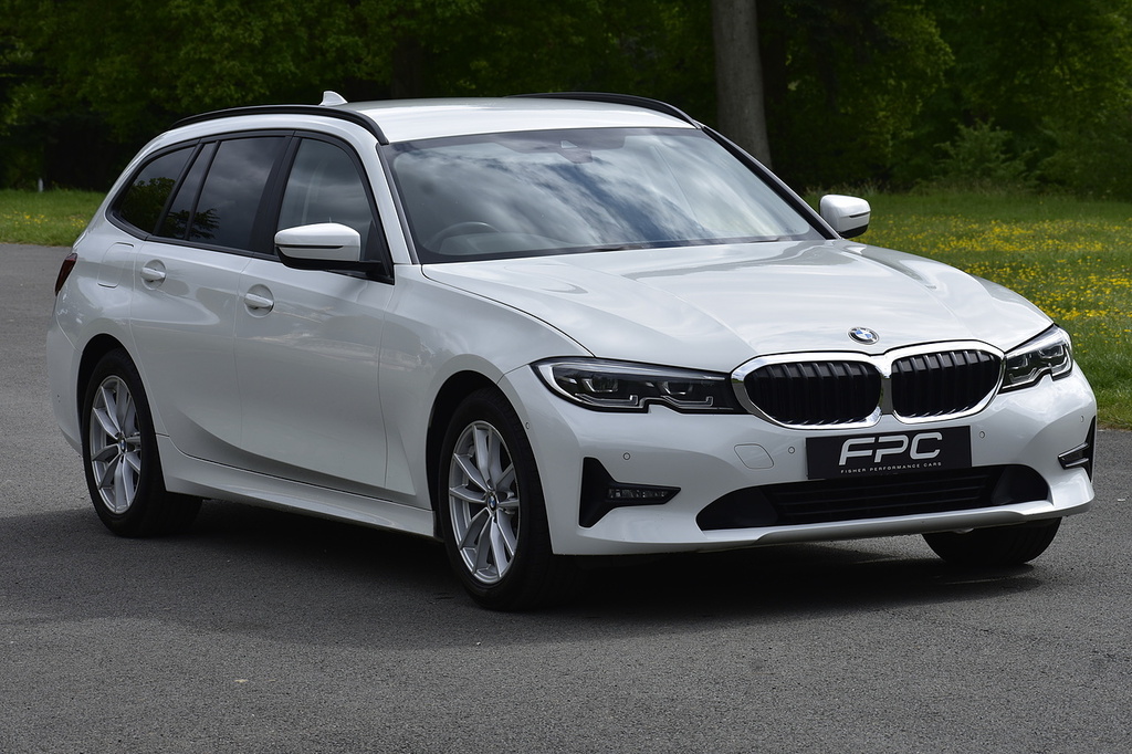 BMW 3 Series 320D Mht Se WG70EHN White #2