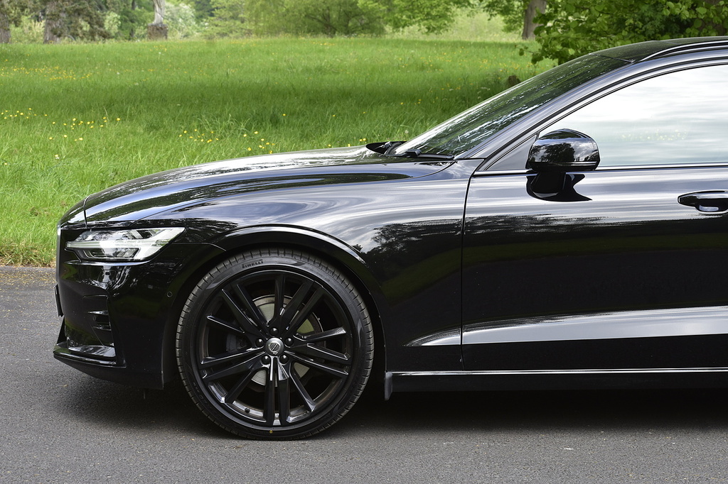Volvo V60 D4 R-design Pro KX19WBZ Black #6