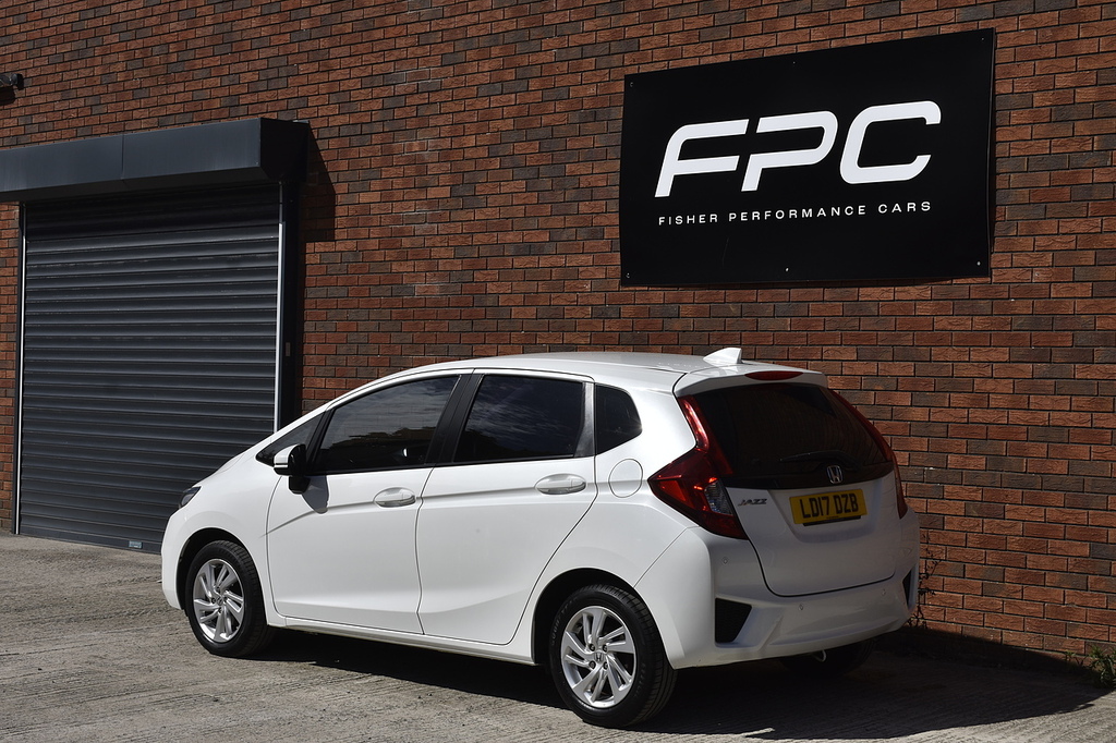Honda Jazz I-vtec Se LD17DZB White #3
