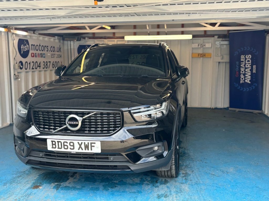 Volvo XC40 1.5L R-design BD69XWF Black #3