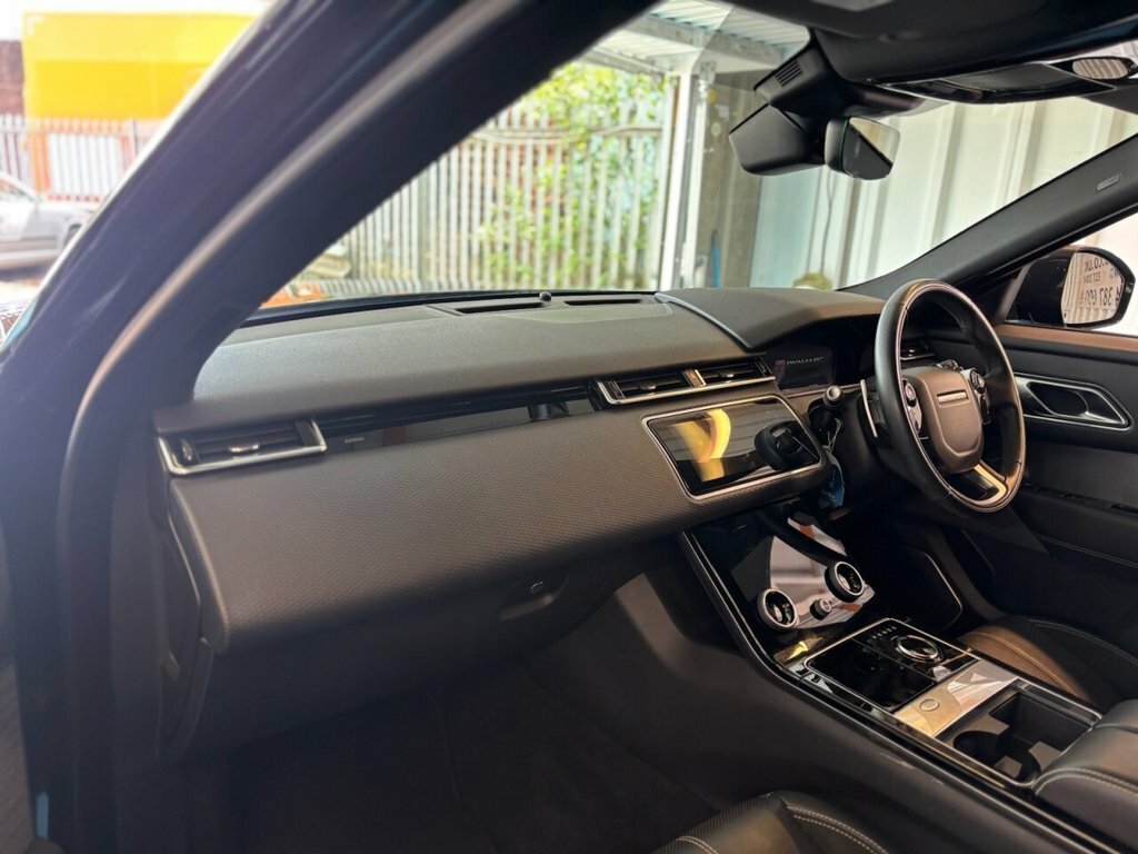 Land Rover Range Rover Velar 2L R-dynamic Se Black #2