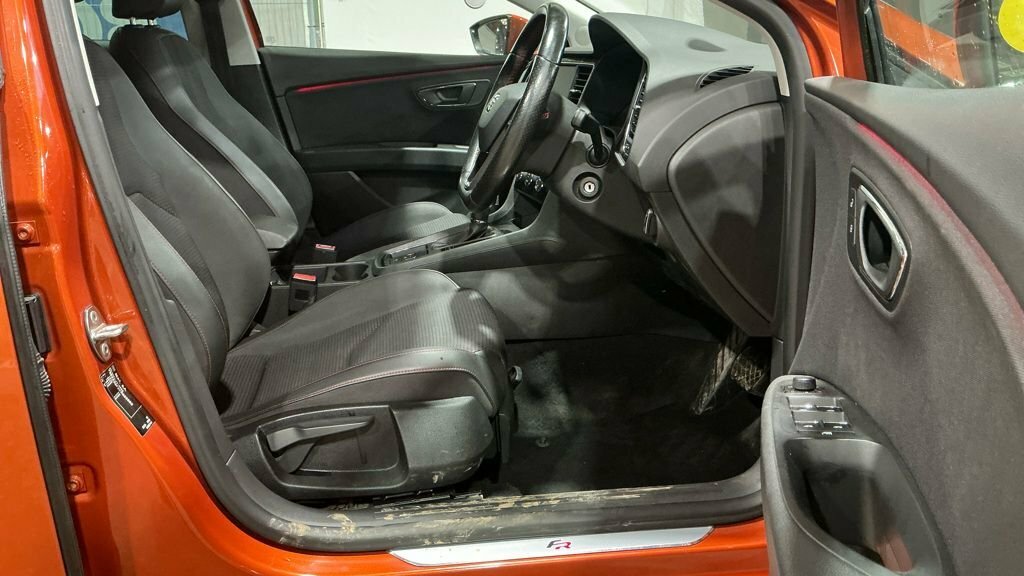 Seat Leon 2L Fr DA68MDJ Orange #2