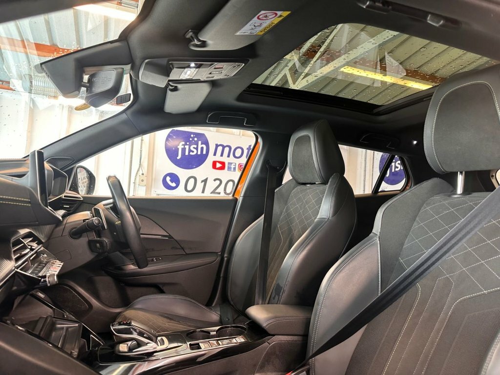 Peugeot 2008 1.2L Gt Premium NL21UPV Orange #3