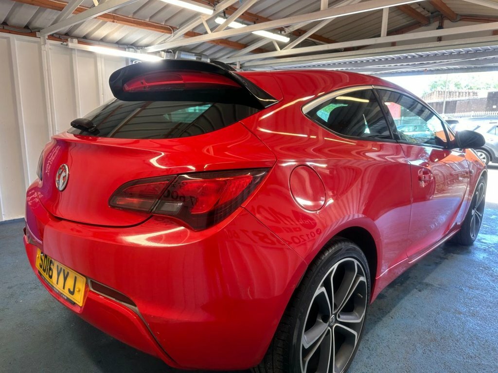 Vauxhall Astra GTC Turbo Limited Edition Coupe Red #8