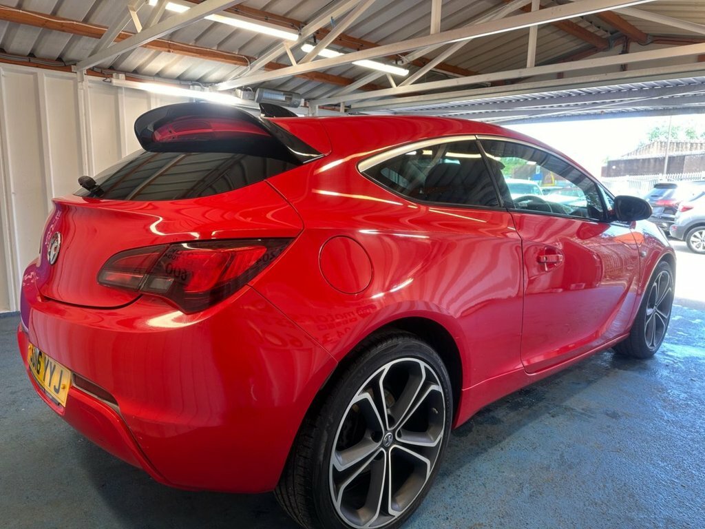 Vauxhall Astra GTC 1.4L Limited Edition Red #5