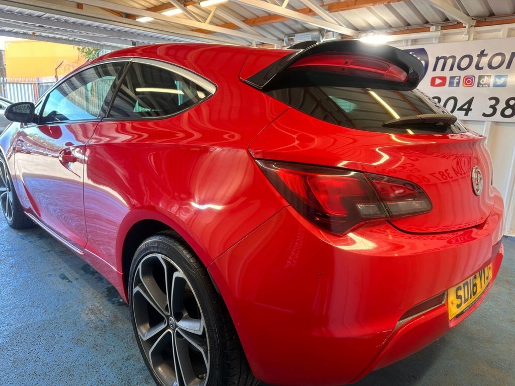 Vauxhall Astra GTC 1.4L Limited Edition Red #4