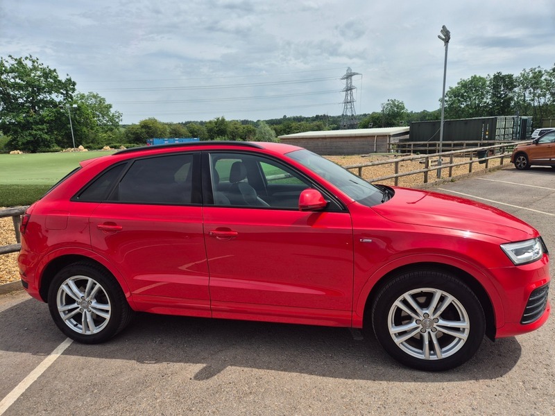 Audi Q3 1.4 Tfsi Cod S VO15KOU Red #3