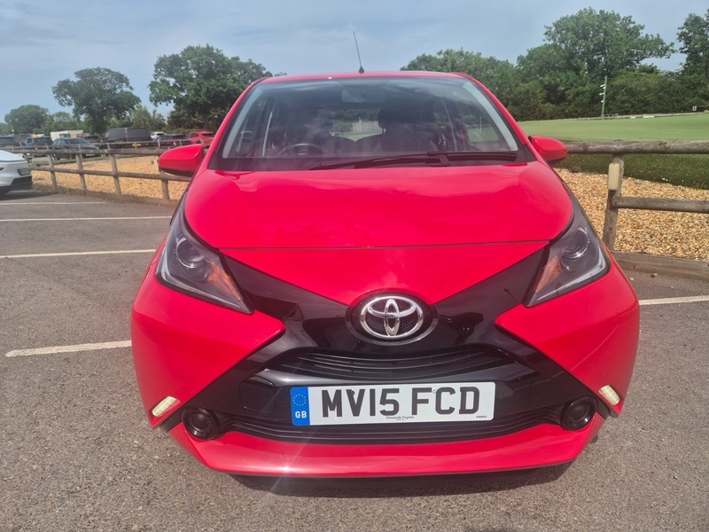 Toyota Aygo 1.0 Vvt-i X-play Euro Red #2