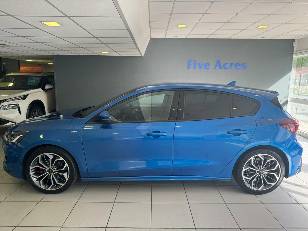 Ford Focus Hatchback CJ23NRO Blue #3