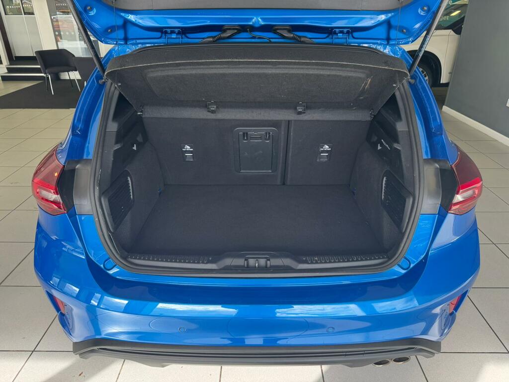Ford Focus Hatchback CJ23NRO Blue #6