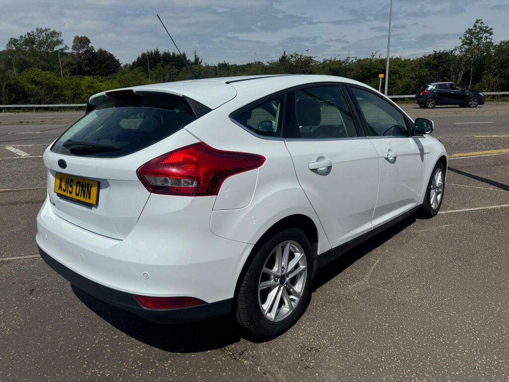 Ford Focus Hatchback 1.5 Tdci Zetec Euro 6 Ss 201515 AJ15ONN White #5