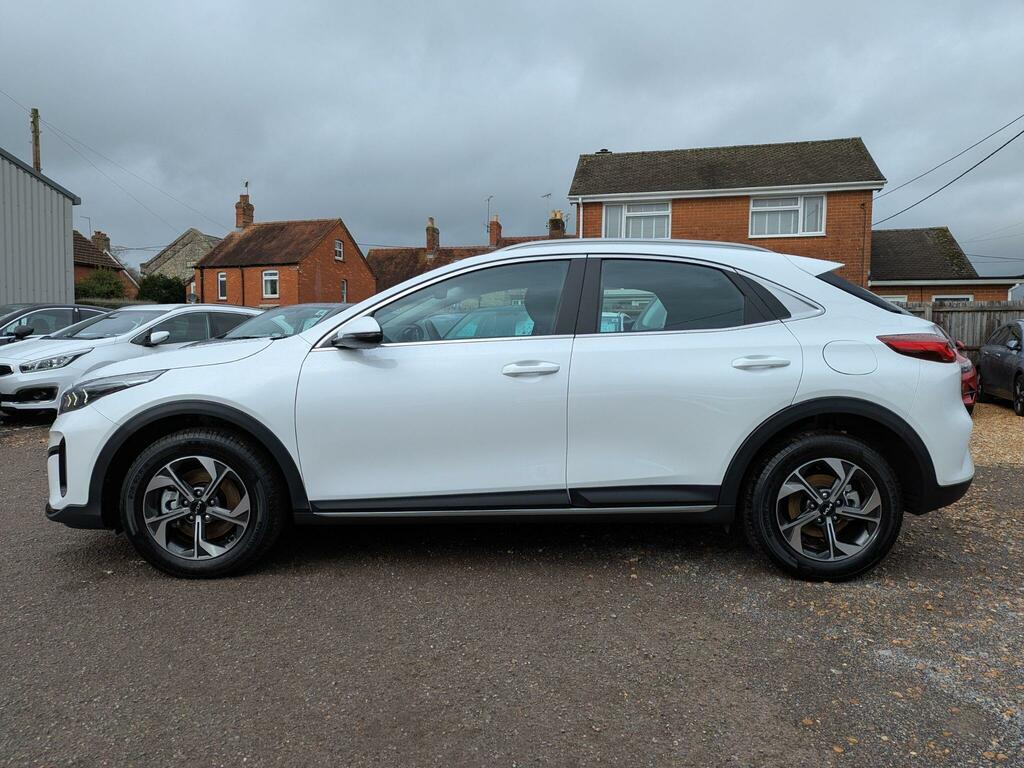 Kia Xceed 1.0 T-gdi Mhev Pure Dct Euro 6 Ss HF75SHZ White #3