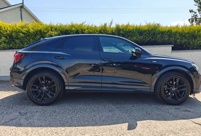 Audi Q3 2.0 Tdi 35 Black Edition Sportback Manu Black #3