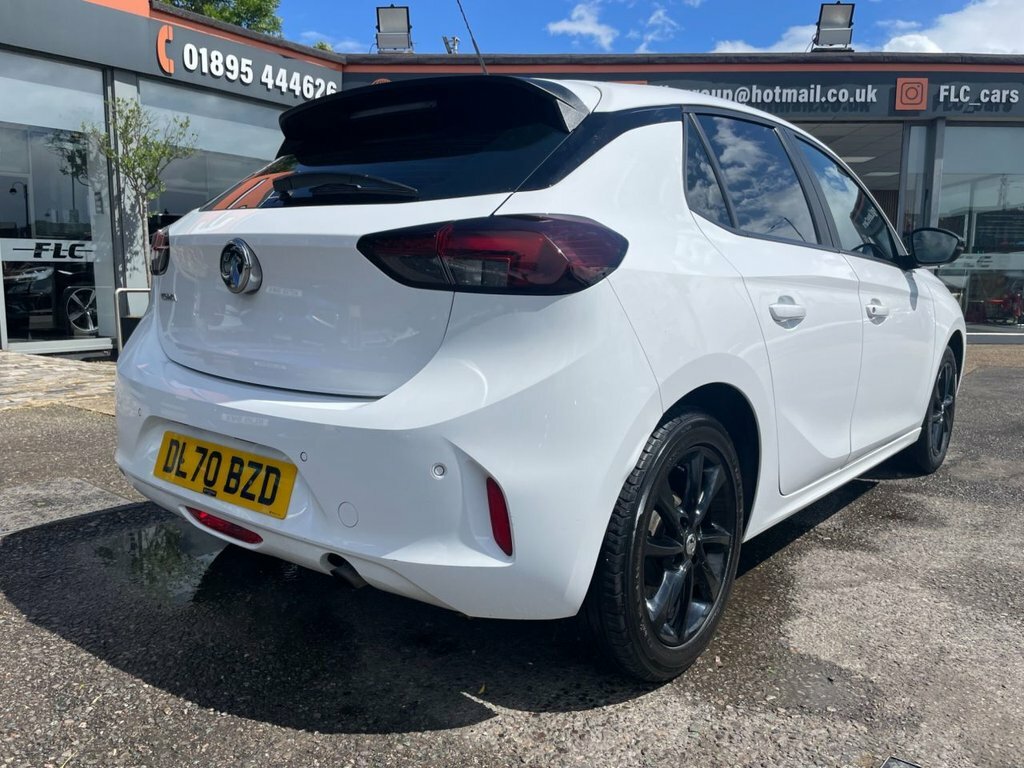 Vauxhall Corsa 1.2L Se Premium DL70BZD White #4