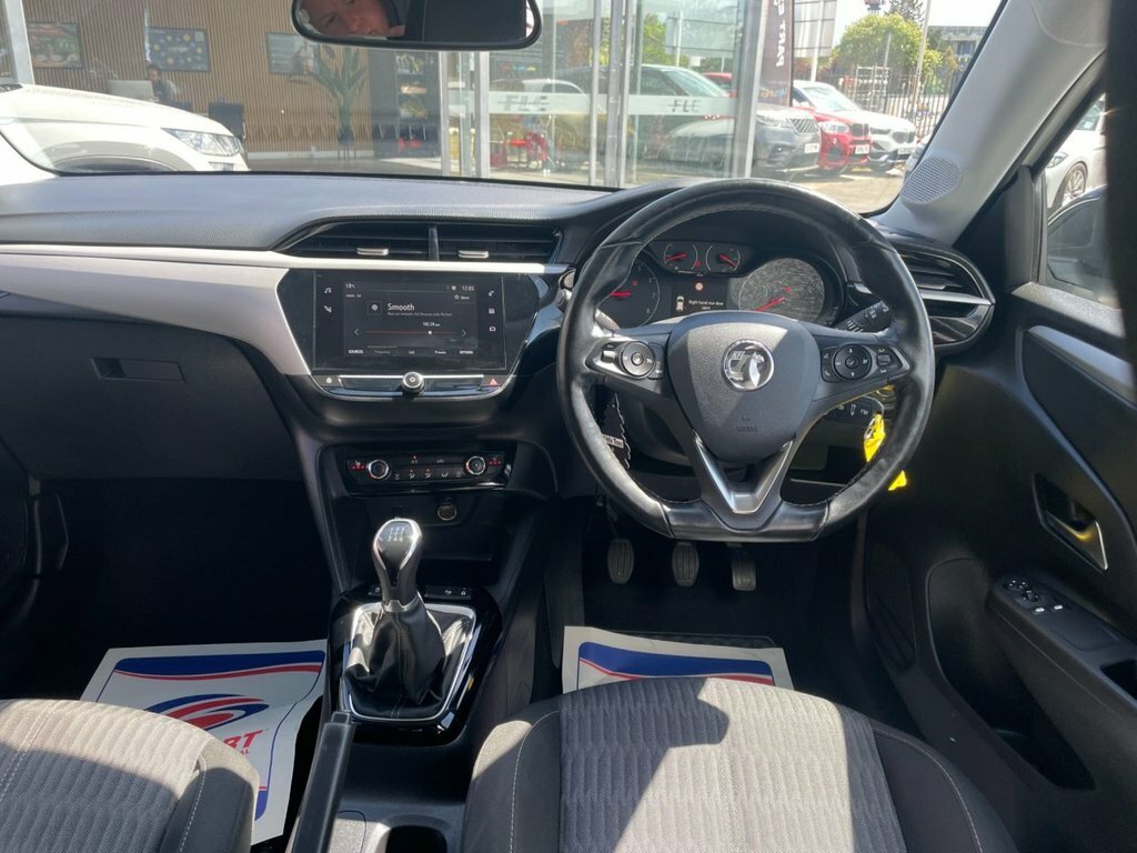 Vauxhall Corsa 1.2L Se Premium DL70BZD White #2
