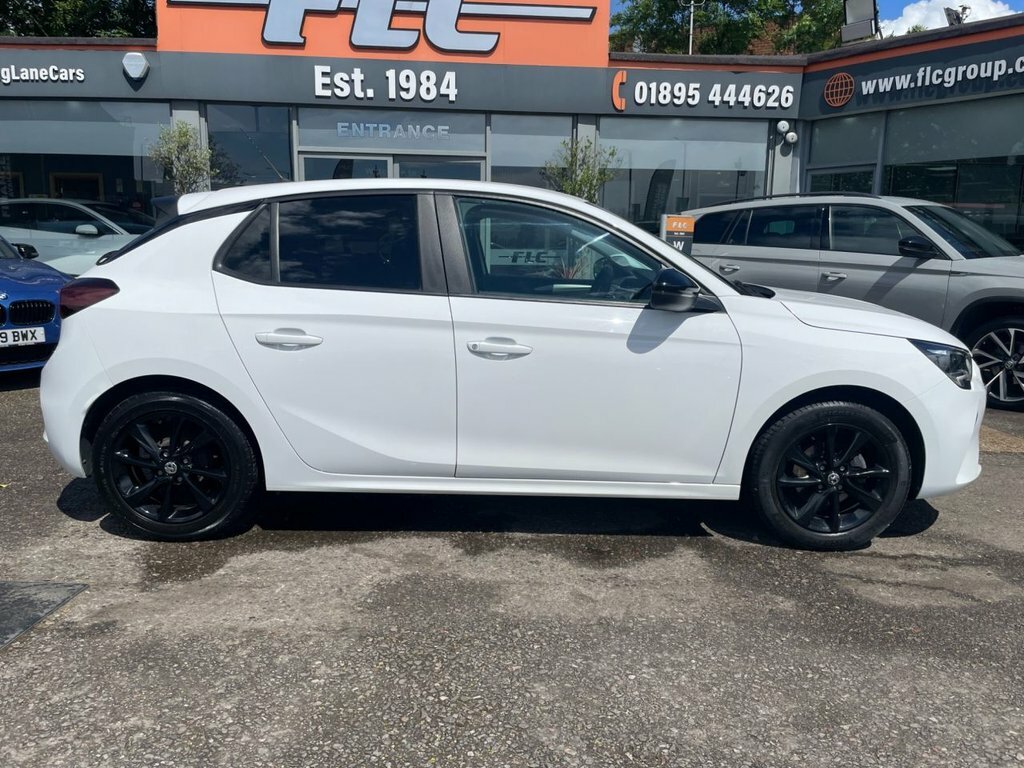 Vauxhall Corsa 1.2L Se Premium DL70BZD White #3