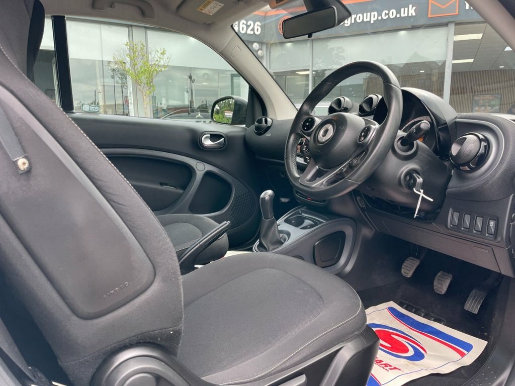 Smart Fortwo Coupe 1L Passion Yellow #2