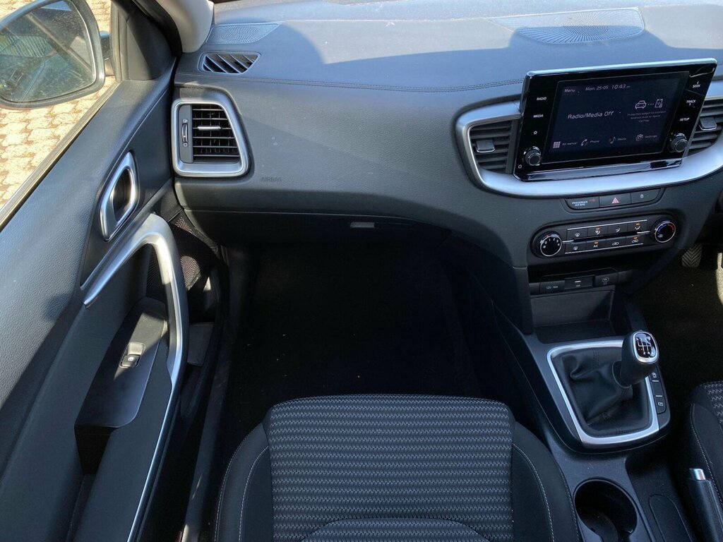 Kia Xceed 1.5 T-gdi 2 Euro 6 Ss BD23YFB Silver #6