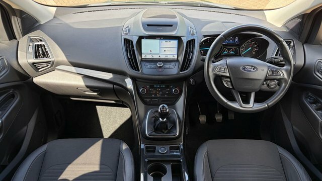 Ford Kuga 2.0 Tdci Titanium Suv ML67HZD Grey #2