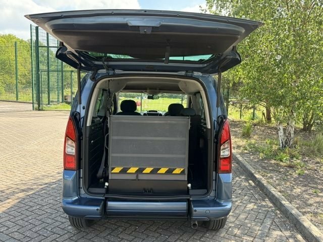 Seat  2017 17 Elx Black #13