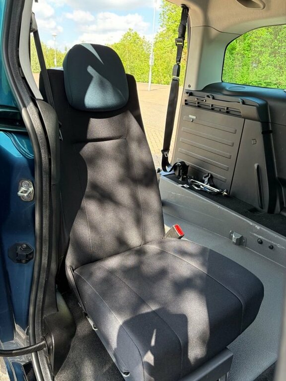 Seat  2017 17 Elx Black #24
