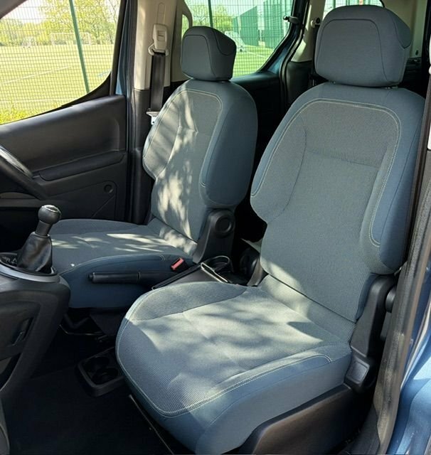 Seat  2017 17 Elx Black #22