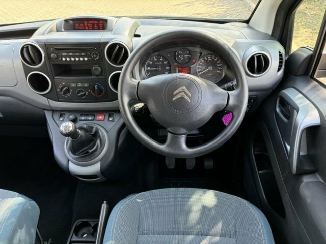 Seat  2017 17 Elx Black #27