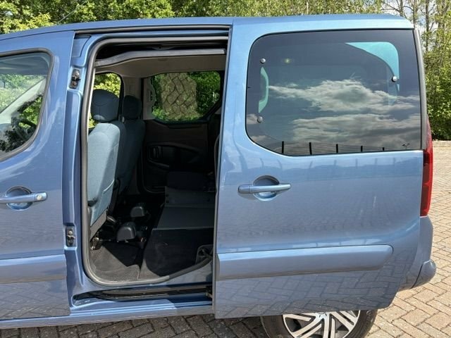 Seat  2017 17 Elx Black #17