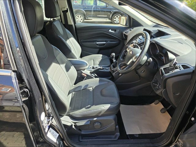 Ford Kuga 2.0 Tdci Titanium Suv LT15BHE Black #5