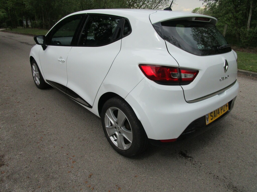 Renault Clio 1.2 Dynamique Medianav 1.2 16V 75 - Fsh - SA14PZY White #6