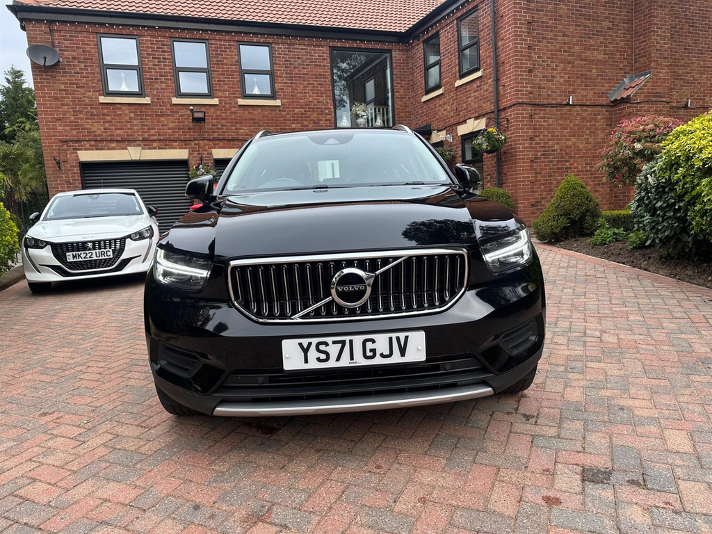 Volvo XC40 Suv YS71GJV Black #2