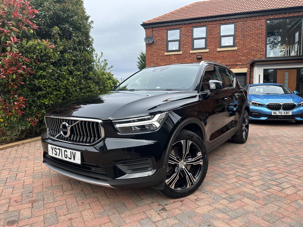Volvo XC40 Suv YS71GJV Black #3