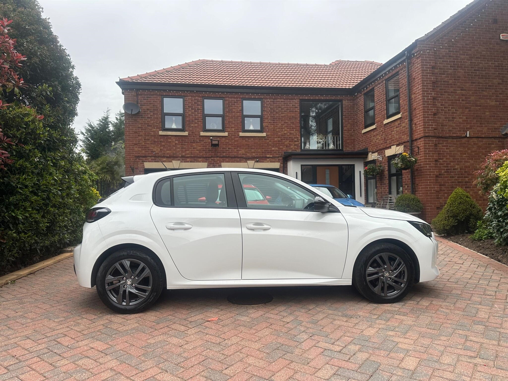 Peugeot 208 1.2 Puretech Active Premium Euro 6 Ss MK22URC White #6
