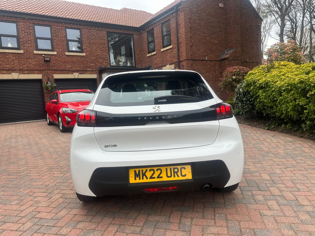 Peugeot 208 1.2 Puretech Active Premium Euro 6 Ss MK22URC White #5