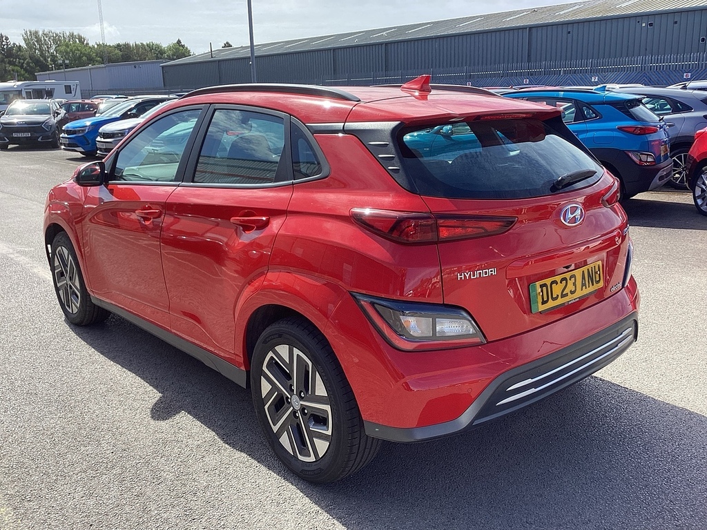 Hyundai Kona Se Connect DC23ANU Red #2
