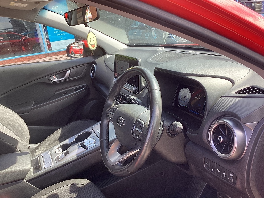 Hyundai Kona Se Connect DC23ANU Red #6