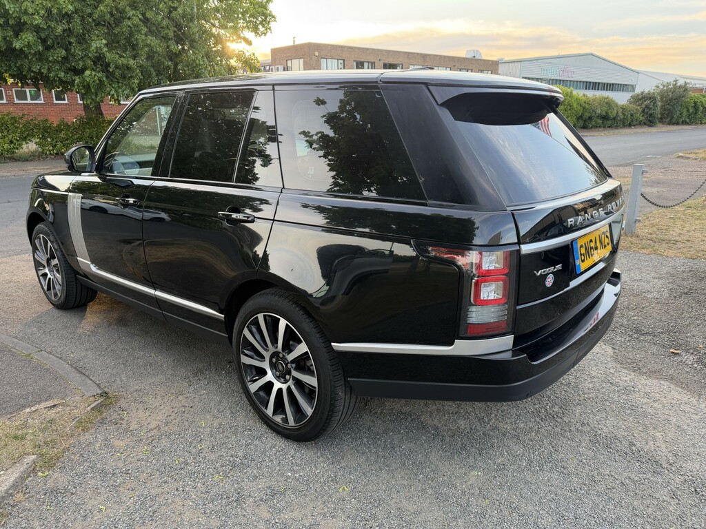 Land Rover Range Rover 3.0 Td V6 Vogue 2014 GN64NZS Black #4