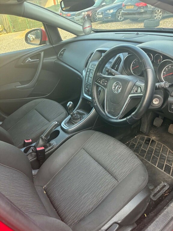 Vauxhall Astra 1.6 I Design 2015 BU15LUD Red #5