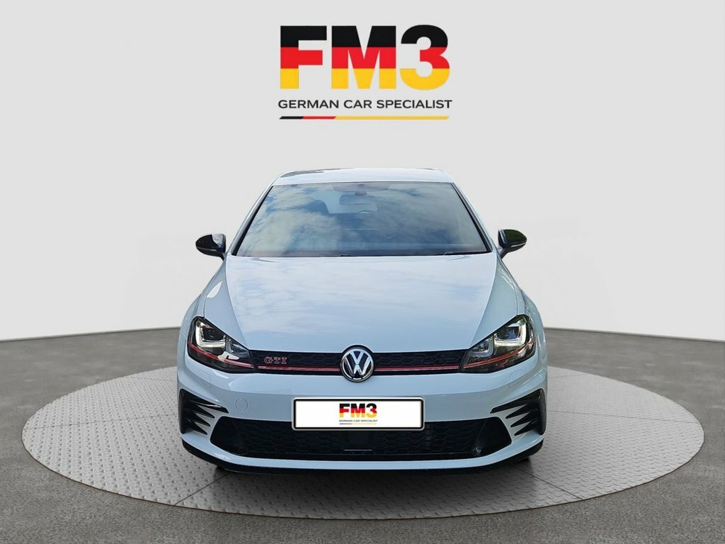Volkswagen Golf 2L Null White #3